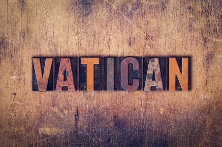 Vatican这个词是用古代肮脏的印刷品写在图片