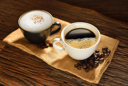 咖啡和咖啡豆杯在图片