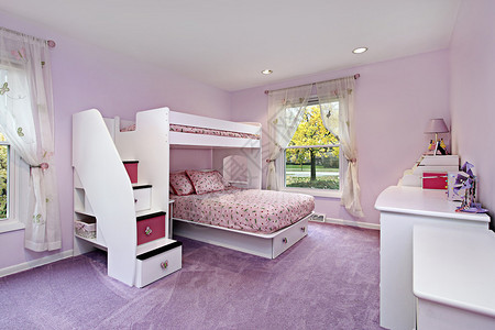 带双层床的郊区住宅的女孩房间图片