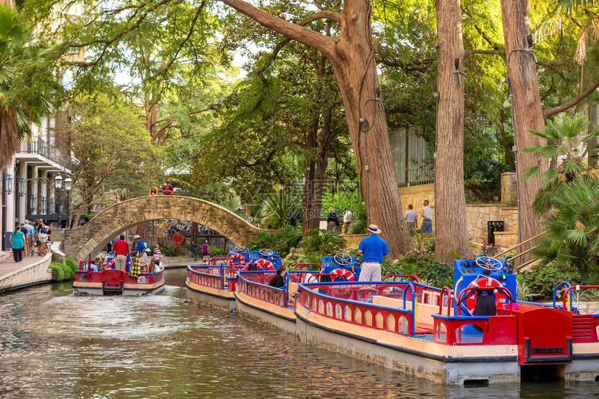 深入解析圣安东尼奥马刺经典战术体系与现代演变