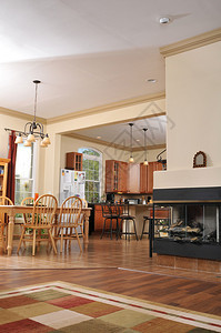 显示客厅和厨房的子内部图片