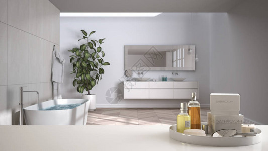 白桌顶或架子上有浴饰卫生间过于模糊的豪华最起码厕所现代室内建筑设计等图片