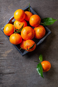 新鲜多汁的柑桔橘子冬季水果图片