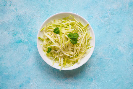 Rawzucchini面食蓝背图片