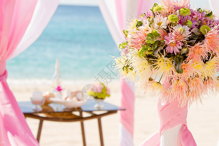 婚礼在海滩上热带户外婚礼图片