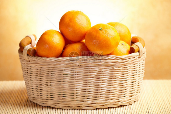 篮子里的柑橘图片