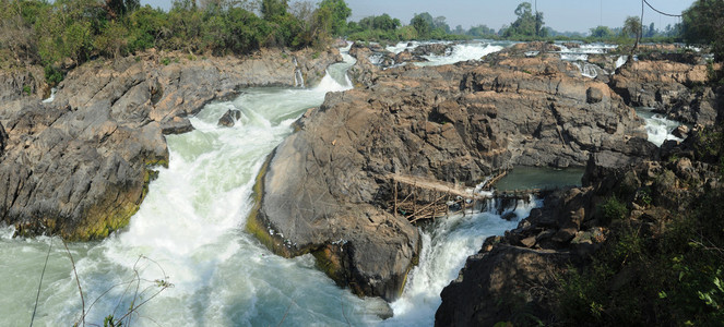 老挝DonKhon岛上的湄公河背景图片