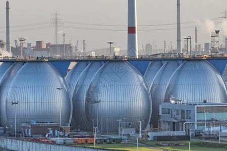 汉堡海水淡化厂港口金属蛋背景图片