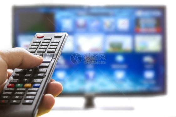 电视遥控技术改变蓝色电视屏幕上的频道拇指Bl图片