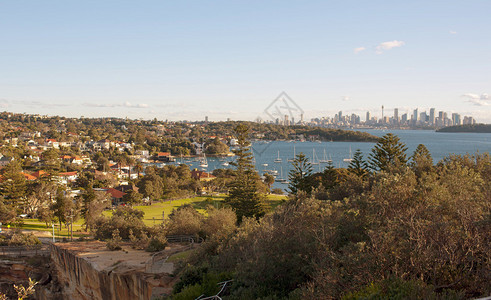 悉尼港从屈臣氏湾一直到悉尼市中心图片
