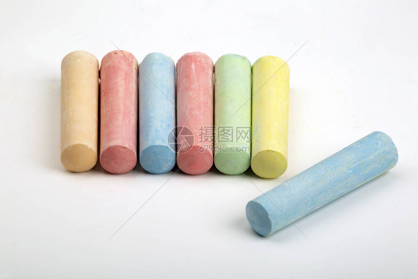 在明亮的背景上五颜六色的街道粉笔高清图片下载-正版图片502898486-摄图网