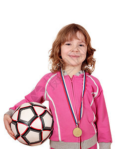 有金牌和足球的小女孩图片