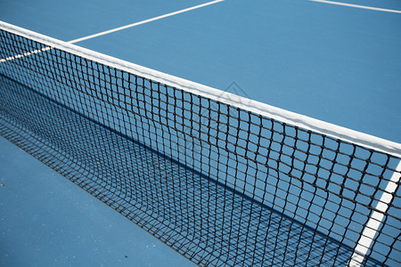 空的网球场网球关闭图片