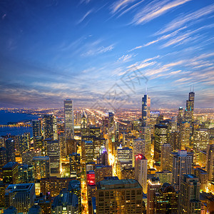 美国芝加哥黄昏时图片