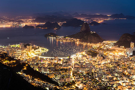 里约热内卢夜景与甘糖罗瓦夫山GoogarloafMou图片