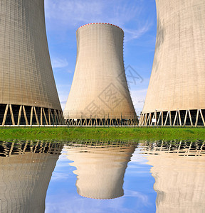 核电站镜像于水位图片