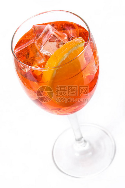 玻璃中的Aperol图片