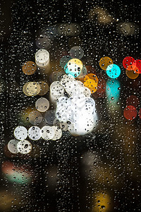 雨天雷在窗户雨季雨日雨天图片