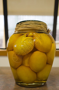 水果罐装柠檬图片