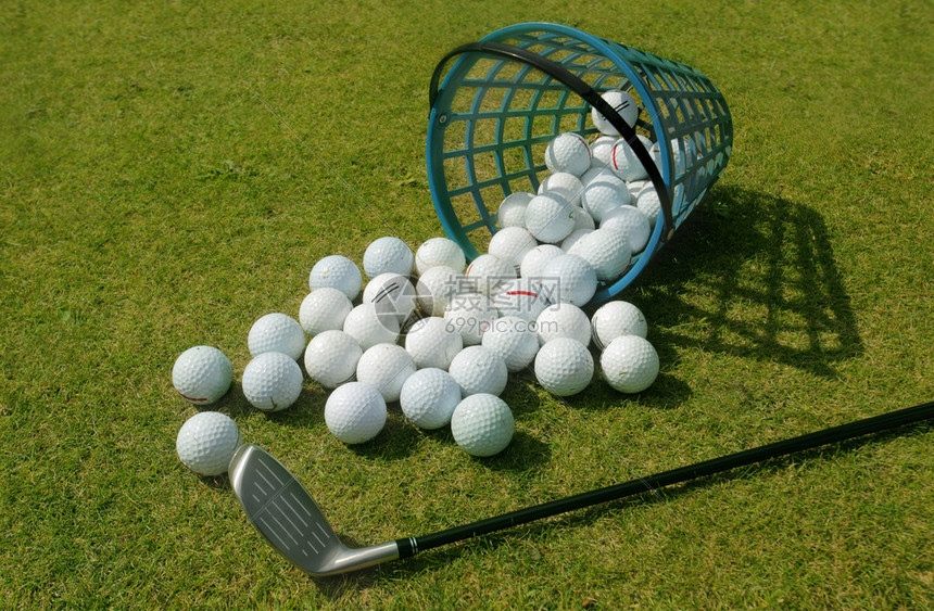 高尔夫球从篮子高清图片下载正版图片502934570摄图网