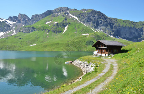 瑞士梅尔奇湖图片