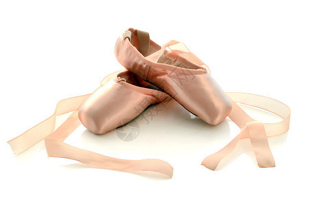 孤立在白色背景上的芭蕾舞足尖鞋图片