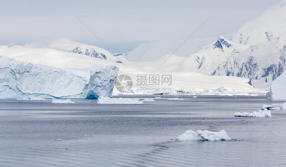 南半球的冰川和冰山地球上的全球气候变化维护地球生态图片