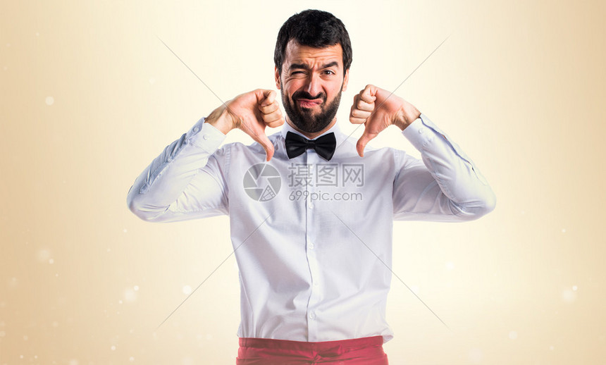 不同服务器硬件品牌及其效率会对功率造成影响。 (不同服务器硬盘怎么组成一块)-虎跃云资讯网