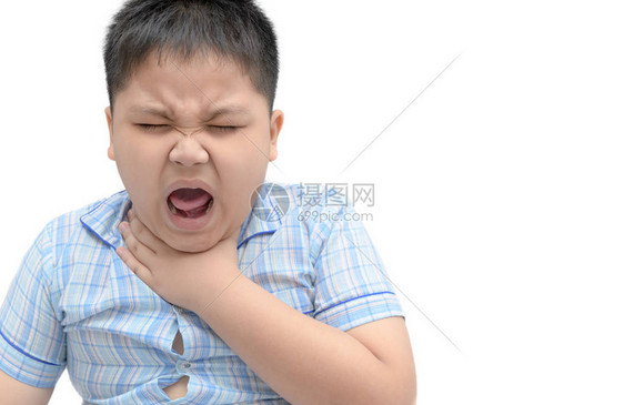 患有肥胖病的男孩咳嗽图片