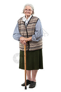 白色背景上拄着拐杖的老妇人背景图片