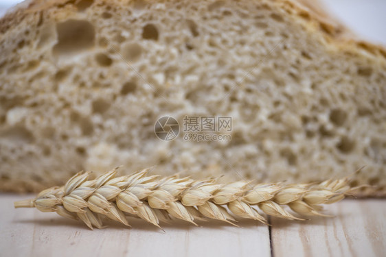 面包和小麦图片