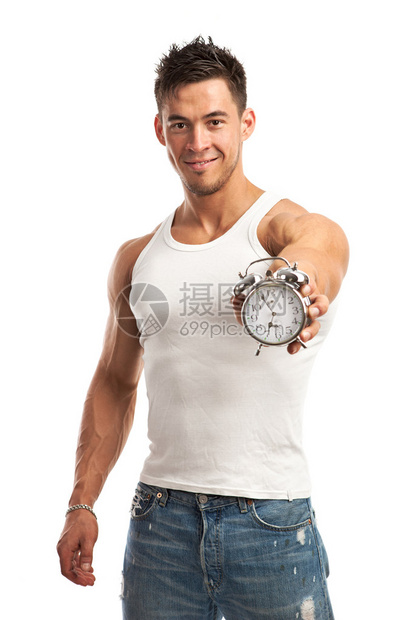 肌肉部的年轻男子时钟被割下现在是时图片