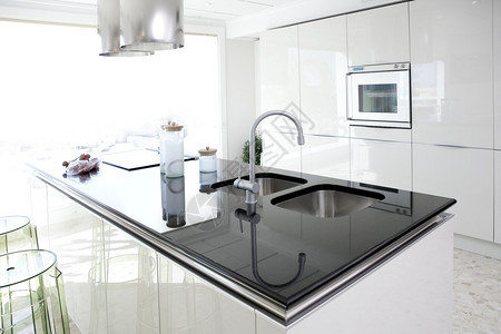 现代白色厨房清洁室内设计内部设计d图片