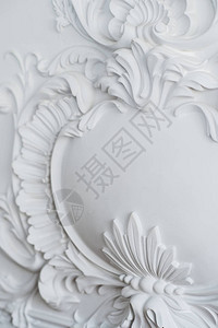 豪华的白色墙设计用罗科元素做石棺塑图片