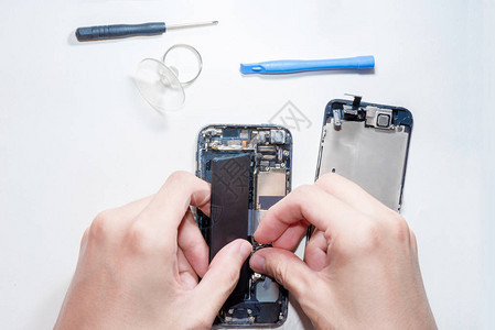 智能手机被损坏需要修理哪些工图片