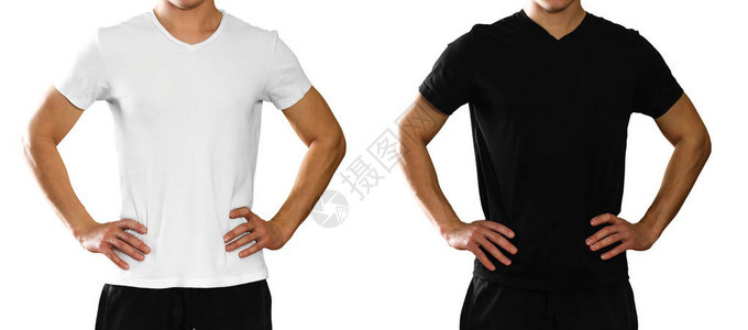 一个穿着白色和黑色的空衣服的男人图片