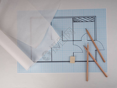 公寓设计布局的建筑图纸毫米纸张胶卷和铅笔中的追查文件图片
