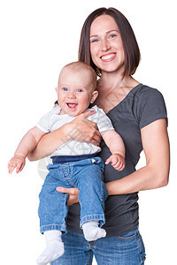年轻微笑的母亲抱着可爱的婴儿孤立图片