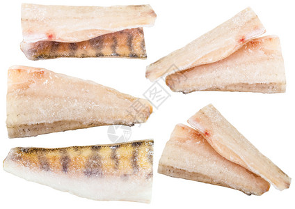 白色背景上孤立的一组冷冻鱼北图片