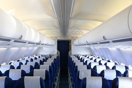 空飞机舱有蓝色座背景图片