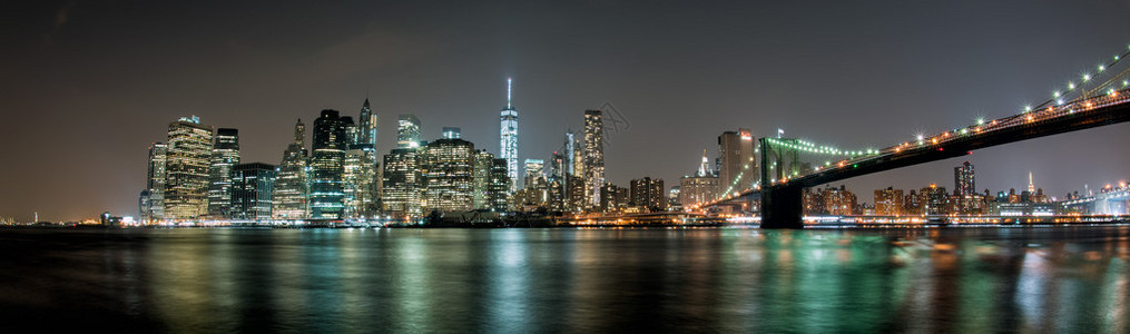布鲁克林的纽约曼哈顿夜景图片