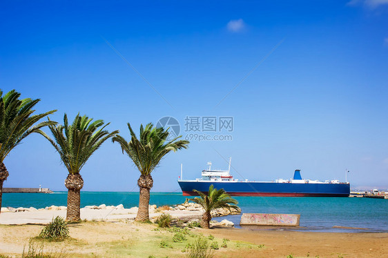 海岸海上港口大艘漂亮的船图片