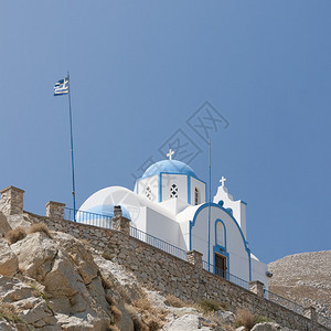 众多蓝色的教堂之一装饰着希腊图片