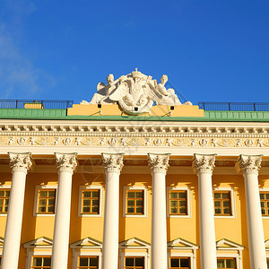 圣彼得堡古老的历史建筑图片