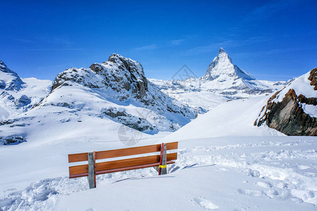 雪山的美景瑞士泽尔马特Ze图片