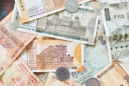 印度卢比面额为121020200500的印度货币纸币图片