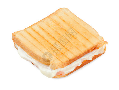 白色背景中带火腿和奶酪的烤三明治图片