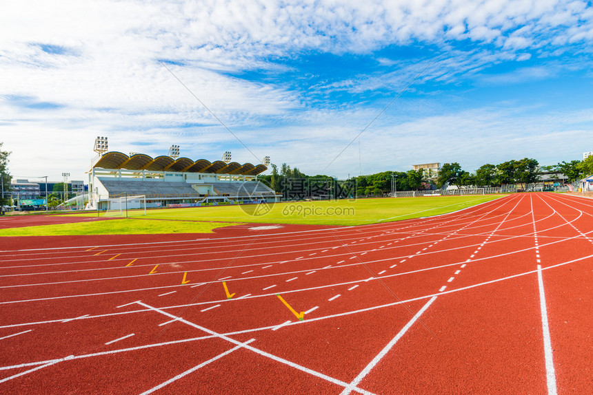 田径世锦赛百米飞人大战刷新赛季最佳