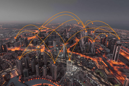 全球通信中的现代网络连接遍布城市环境中的未来派摩天大楼技图片