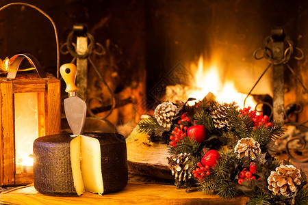 来自意大利的圣诞食物典型的干酪来自皮恩扎图片